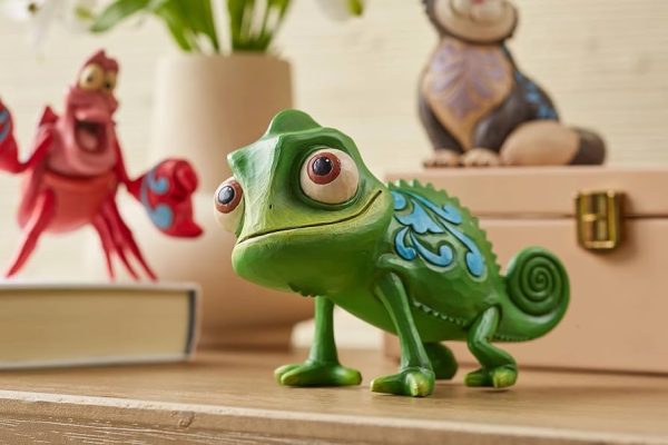 Pascal Figurine - Image 7