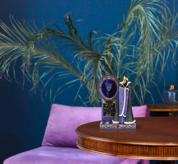 Evil Queen with Mirror Figurine - Image 4